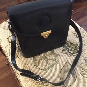 Handbag Horse oval Navy gold buckle EUC Long strap